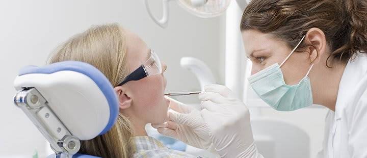 Signs You Need to Visit a Dental Specialist
